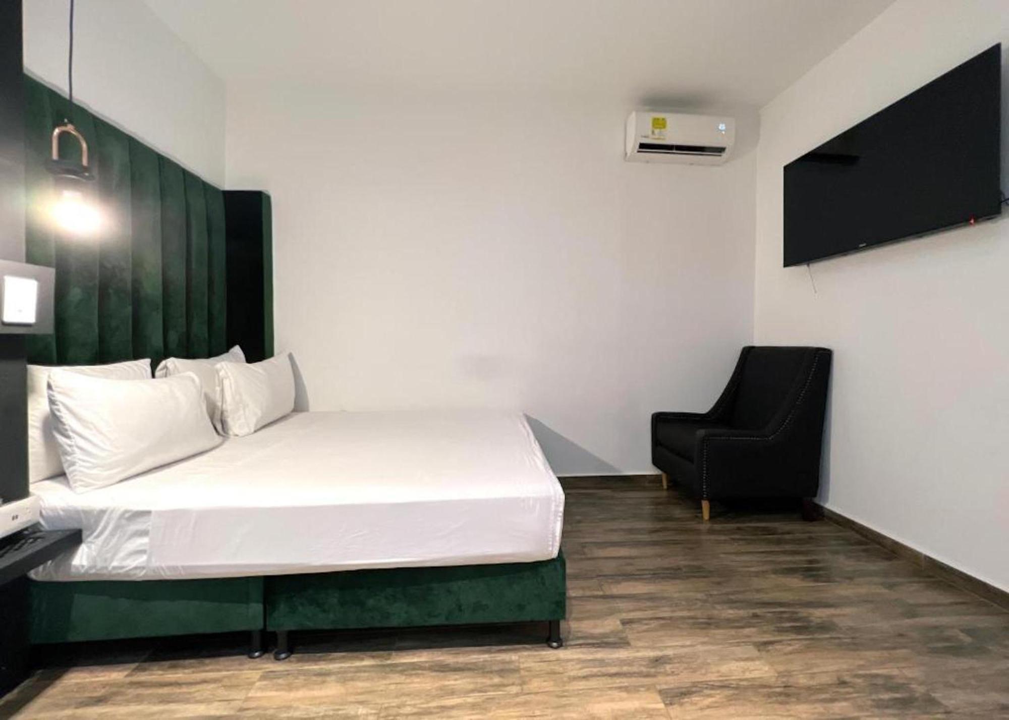 Hotel Lleras Medellin Exterior photo